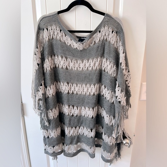 Appraisal Poncho Gray - Picture 1 of 2